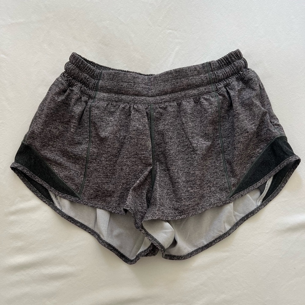 Lululemon Hotty Hot Shorts (gray; size 6)